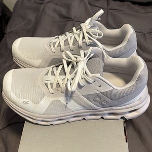 On CloudRunner Womens Sz 9.5 White Frost GREAT condition